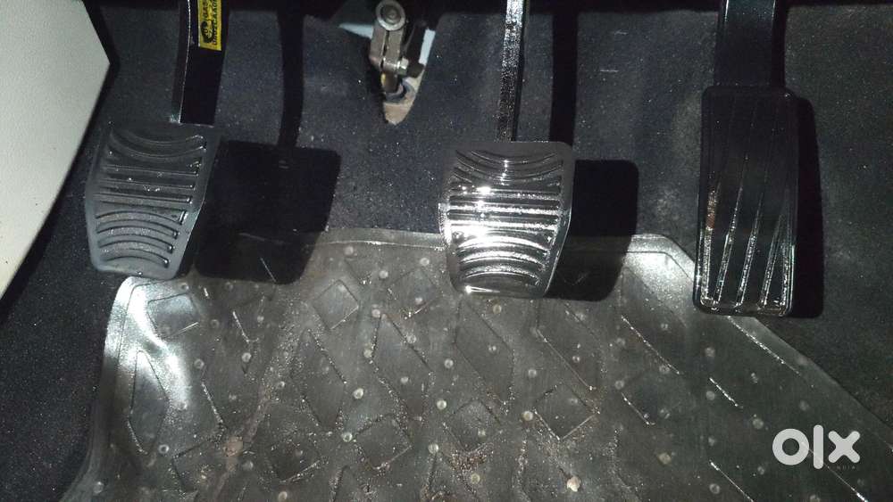 Mahindra Xuv300 W8, 2022, Petrol