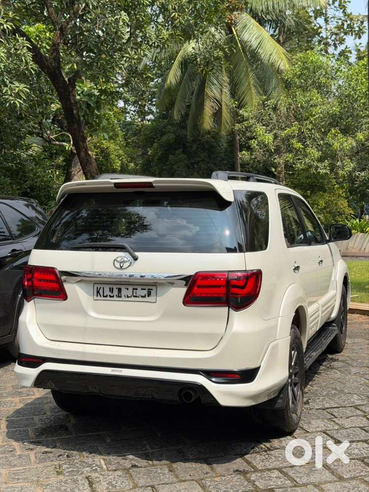 Toyota Fortuner Automatic
