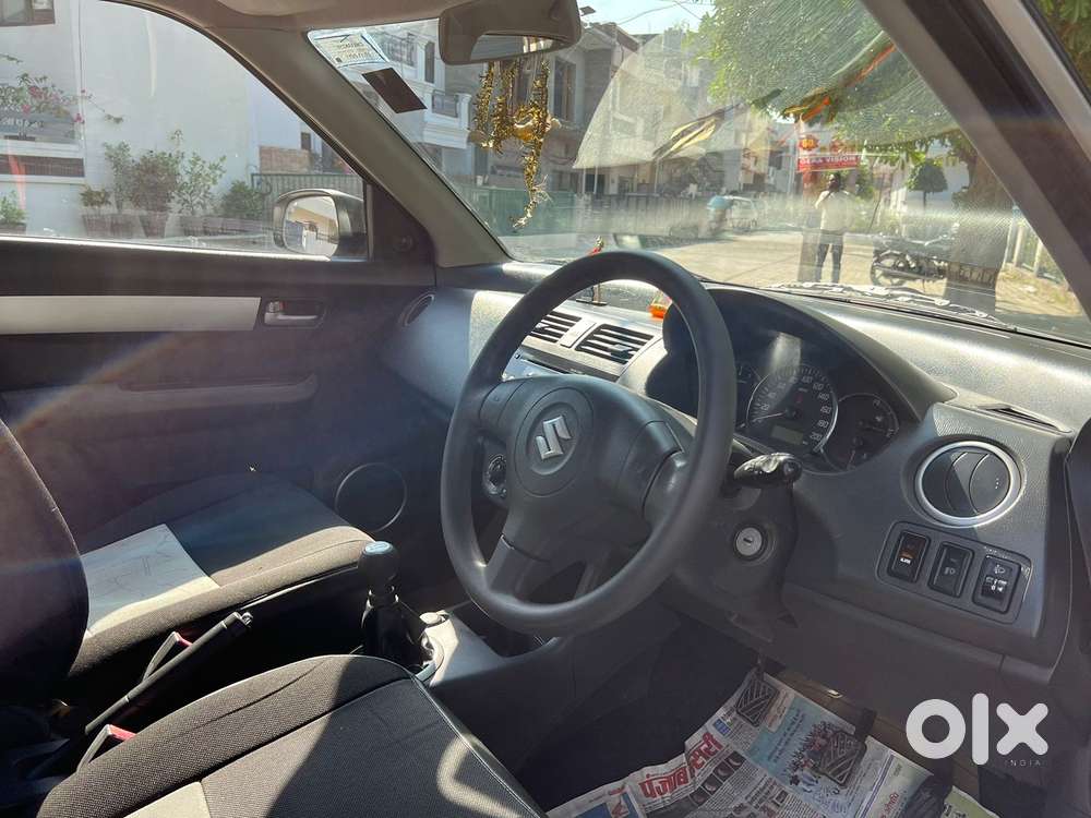 Maruti Suzuki Dzire 1.2 Vxi, 2011, Petrol
