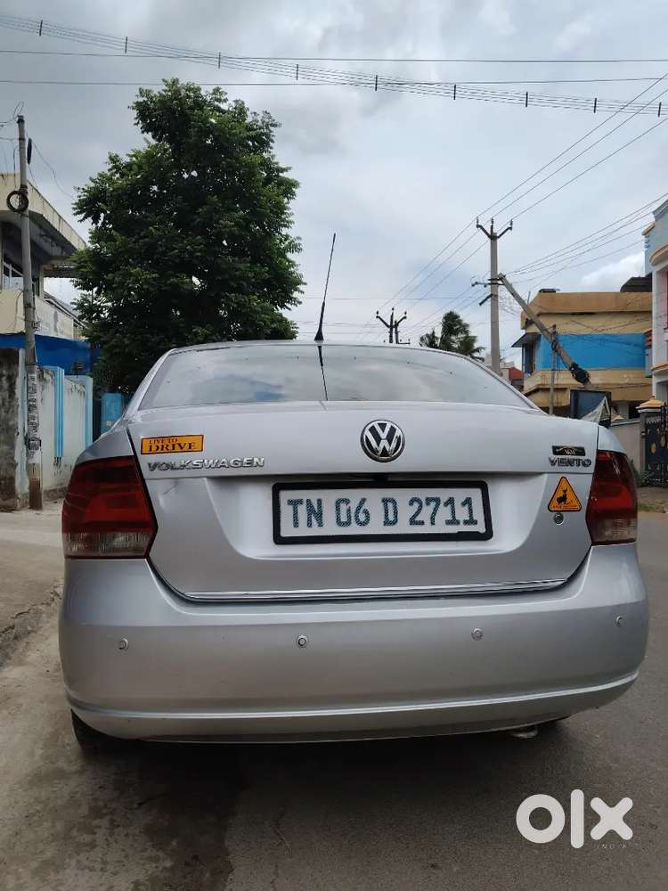 Volkswagen Vento Petrol Highline 2011