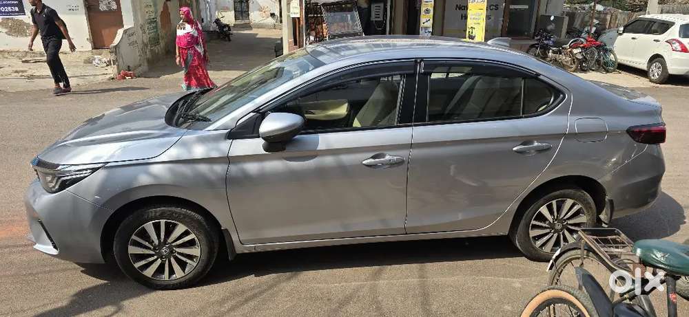 Honda City 1.5 V 2024