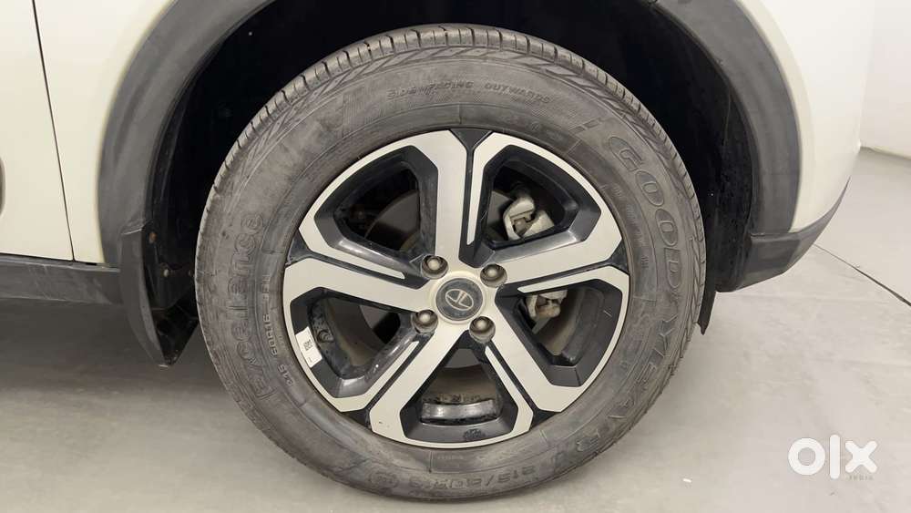 Tata Nexon Xz Plus (hs), 2022, Petrol