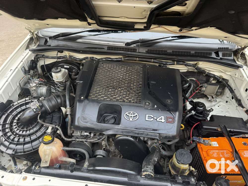 Toyota Fortuner 4x4 Manual Limited Edition, 2015, Diesel