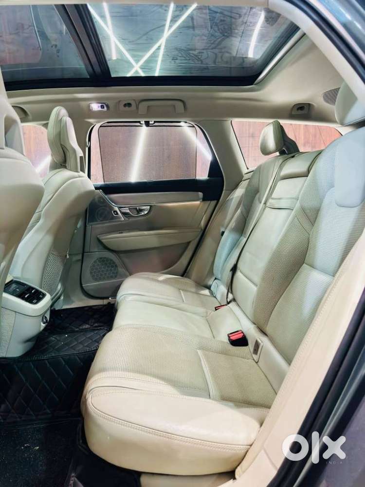 Volvo V90 Cross Country D5 Inscription, 2018, Diesel
