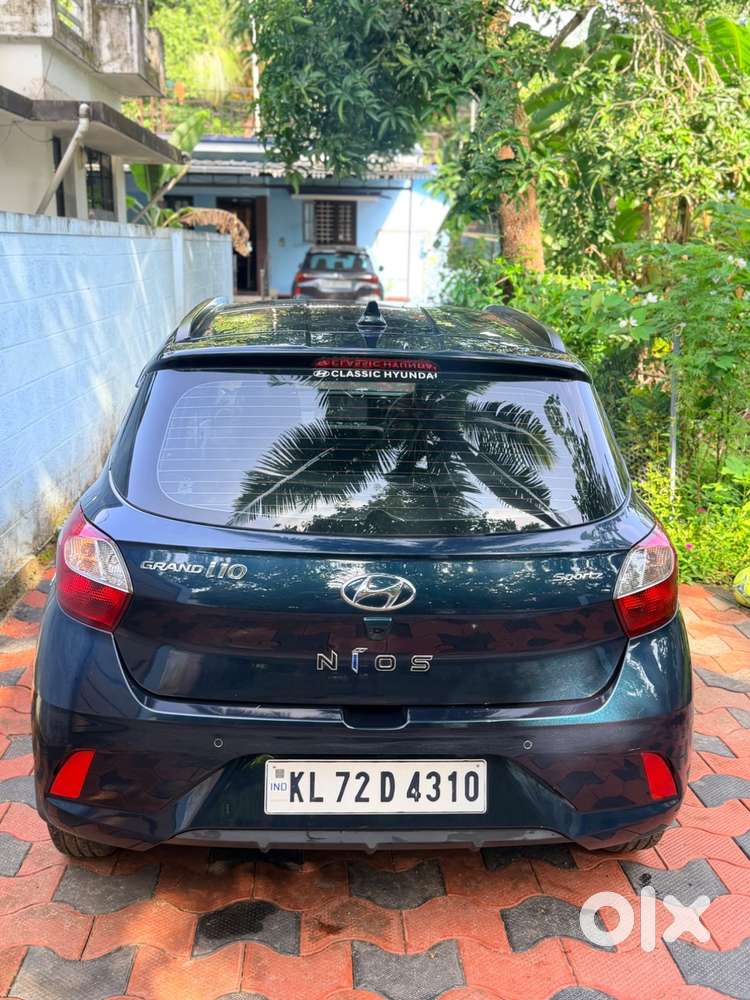 2022 Hyundai Grand I10 Nios Sportz Amt  29k Km  Loaded With Dashcam