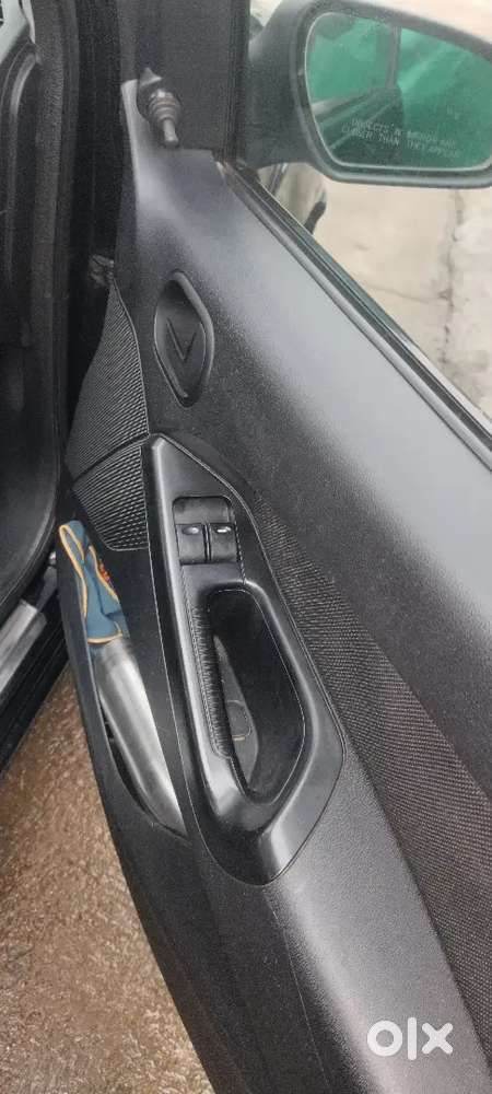 Ford Figo 2013 Diesel 106000 Km Driven Company Maintenance New Tyres