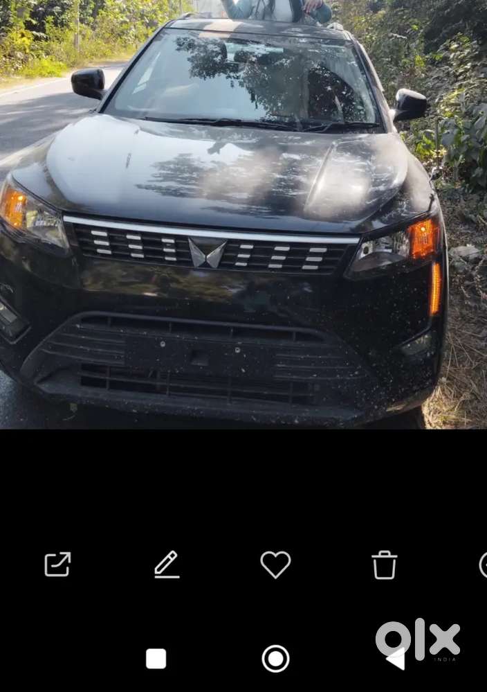Mahindra Xuv300 2023 Petrol 15000 Km Driven