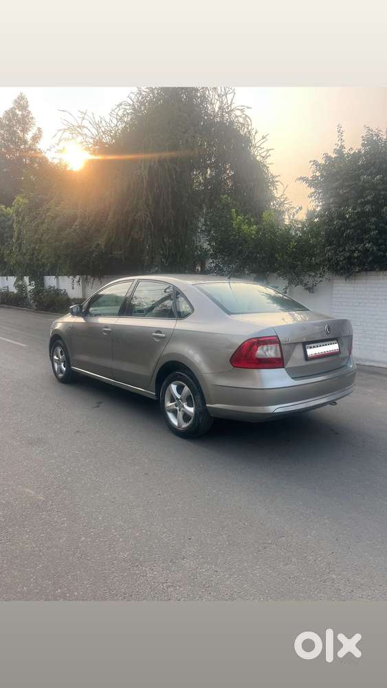 Skoda Rapid 1.0 Ambition Tsi At, 2012, Petrol