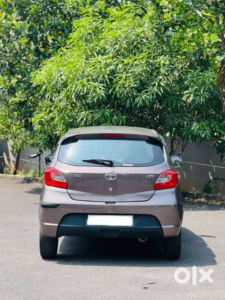 Tata Tiago 1.2 Revotron Xza, 2018, Petrol