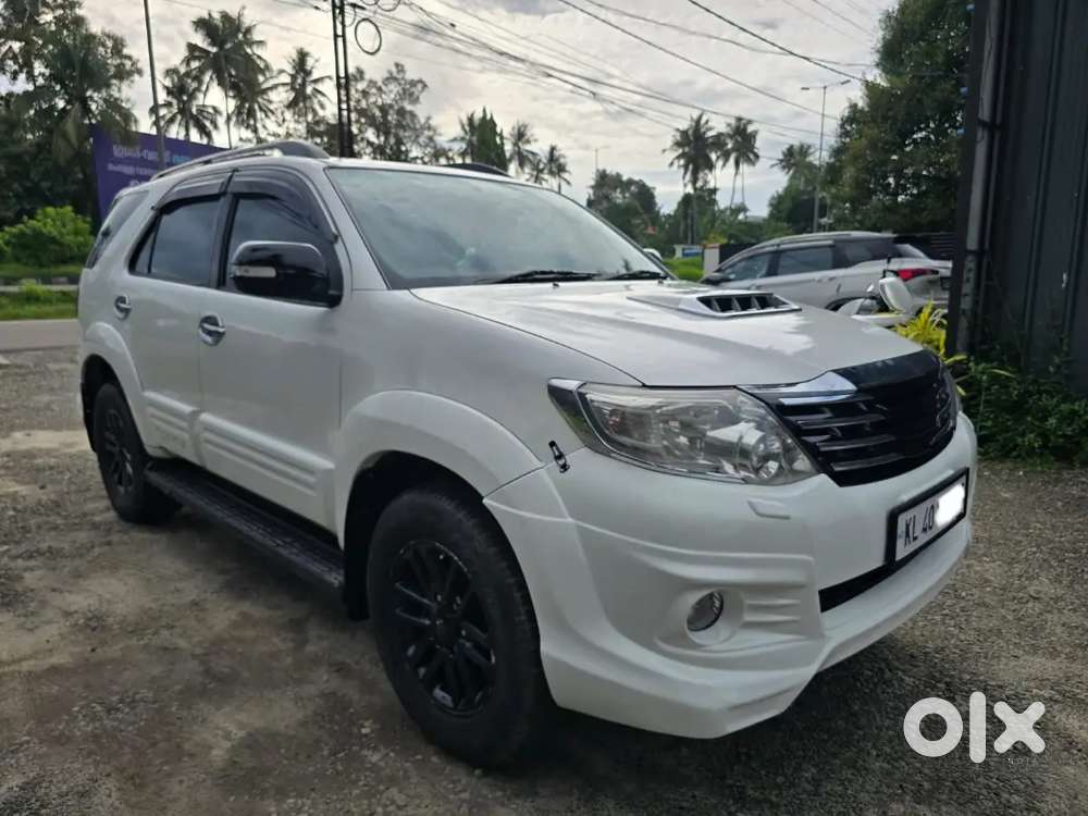 Toyota Fortuner 2013 Diesel 180000 Km Driven