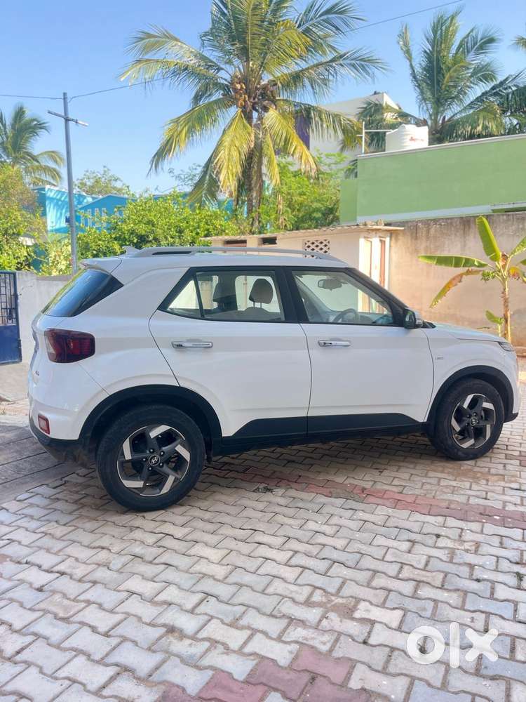 Hyundai Venue S Turbo Dct, 2021, Petrol