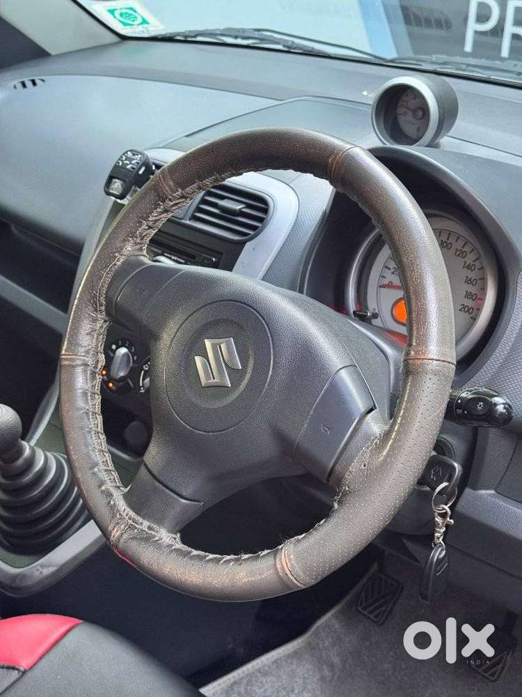 Maruti Suzuki Ritz Vxi, 2011, Petrol