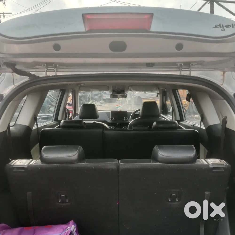 Kia Carens Premium 2025
