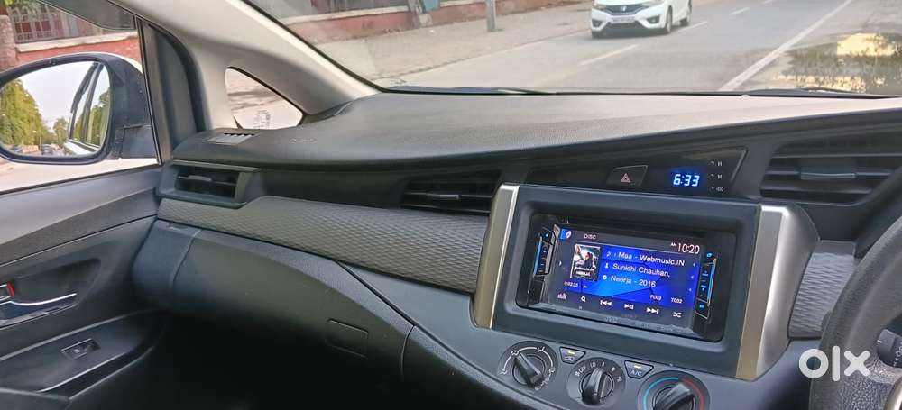 Toyota Innova Crysta 2.4 G Mt, 2017, Diesel