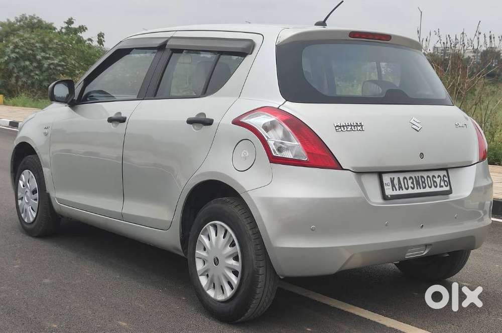 Maruti Suzuki Swift Lxi, 2017