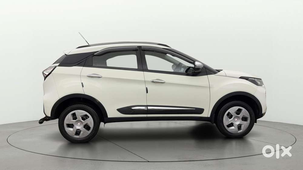 Tata Nexon 1.2 Revotron Xm (s), 2022, Petrol