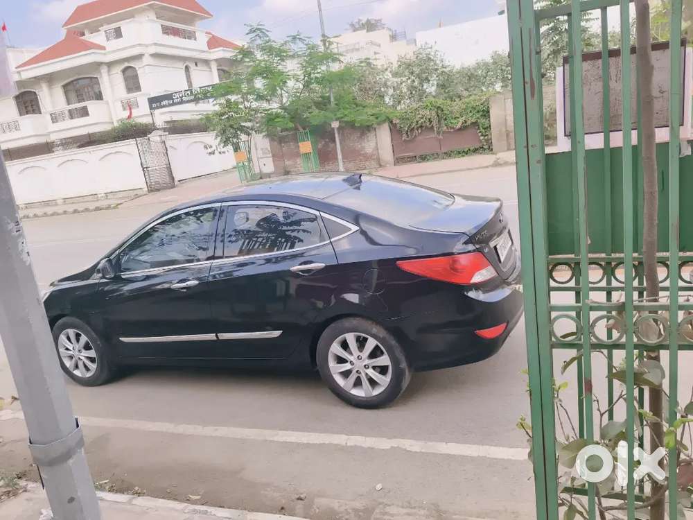 Hyundai Verna Full Black Avon Condition Amplifier Woofer Hooter Lcd