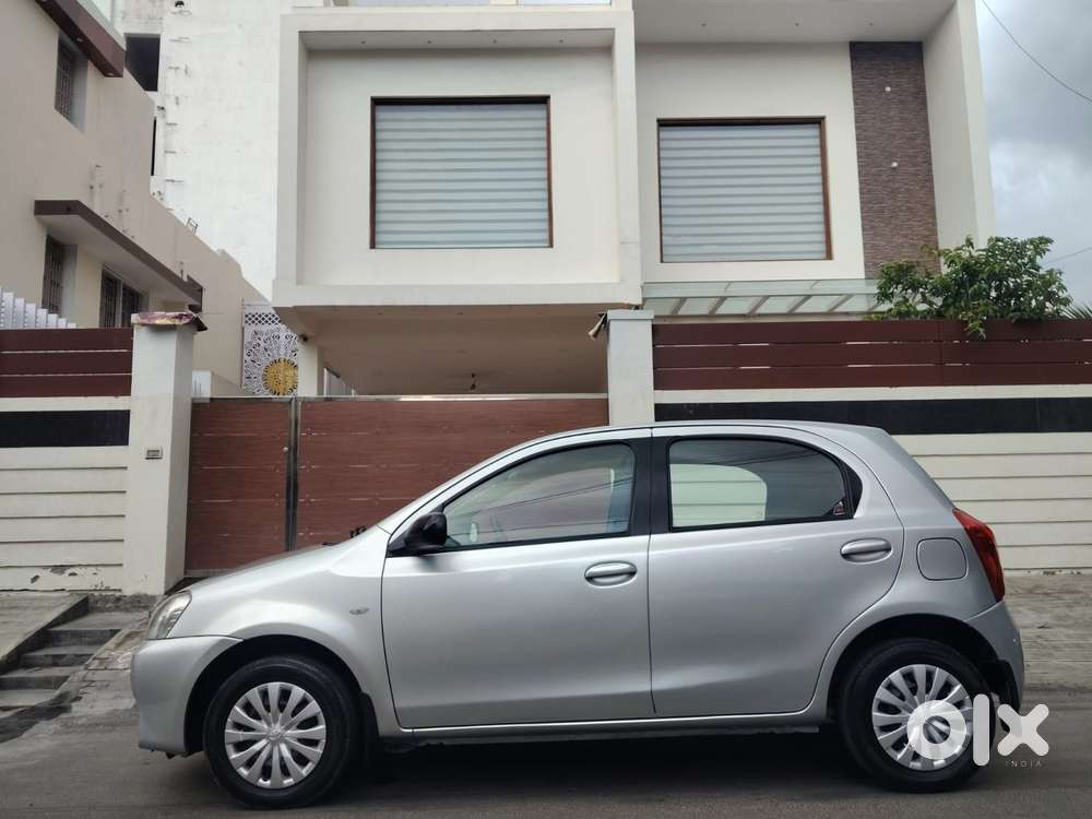 Toyota Etios Liva G, 2012, Petrol