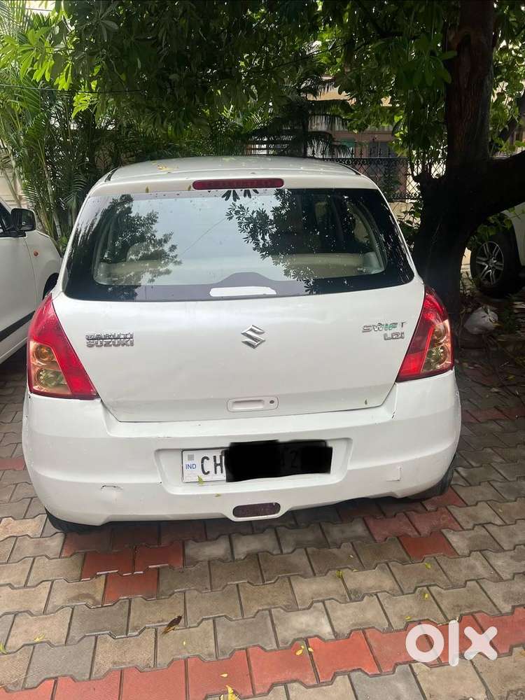 Maruti Suzuki Swift 2011 Diesel 2lakh Km Driven