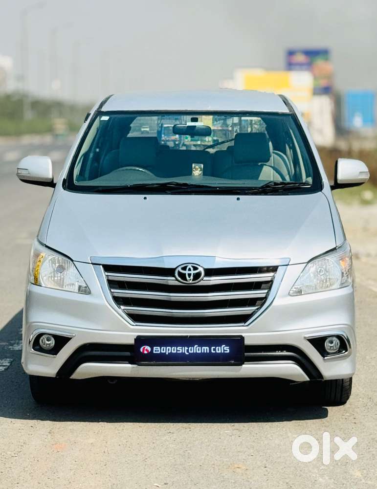 Toyota Innova 2.5 Vx 8 Seater Bs Iv, 2014, Diesel