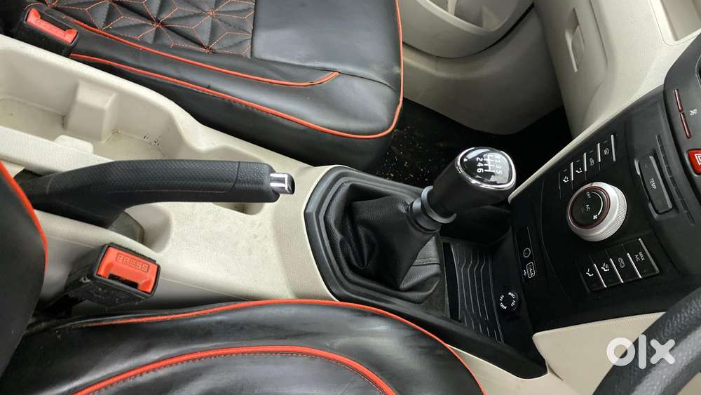 Mahindra Xuv300 W6, 2022, Petrol