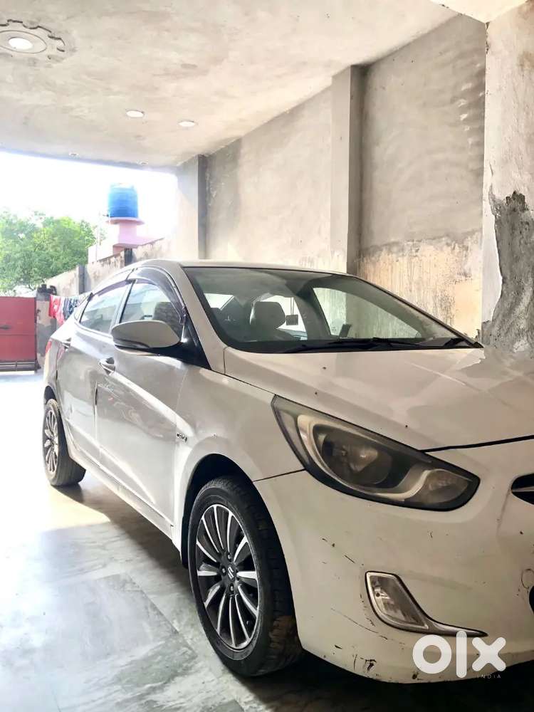 Hyundai Fluidic Verna 2015