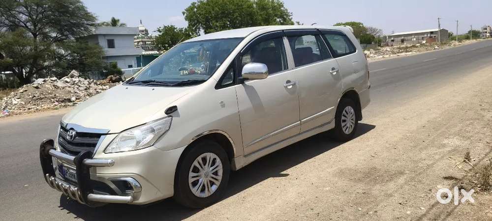 Toyota Innova 2015 Diesel 285500 Km Driven