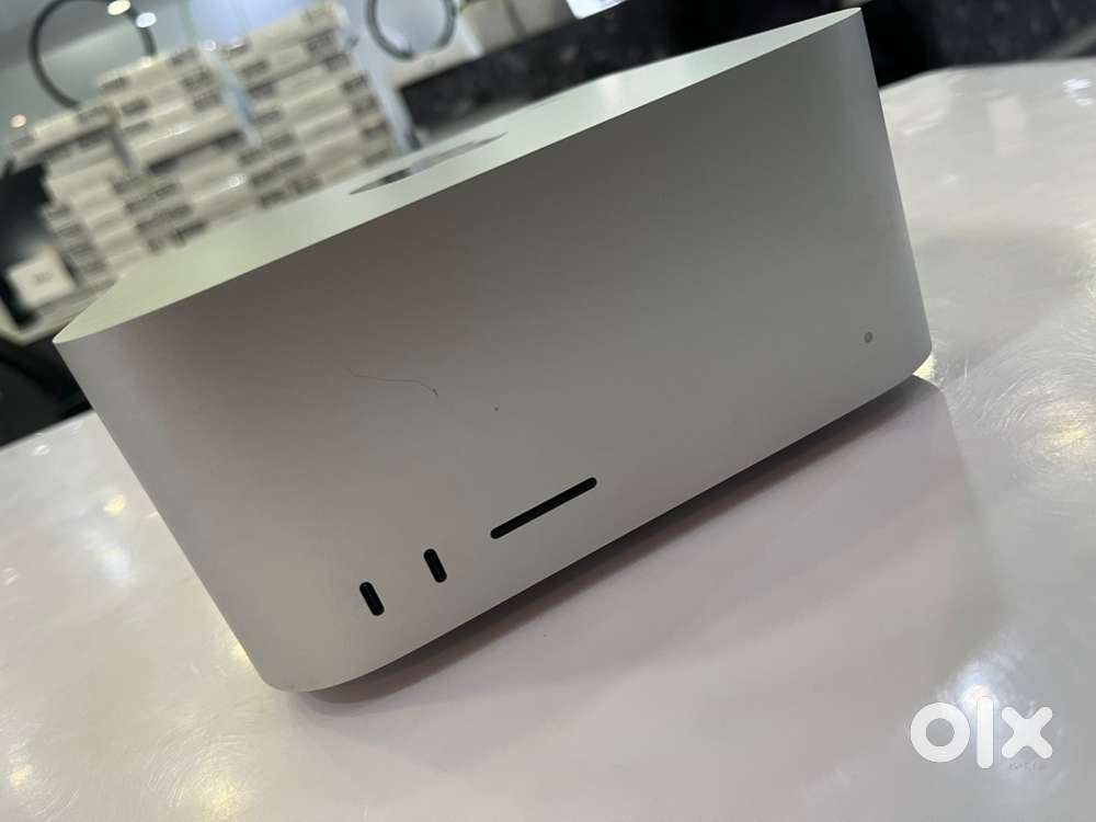 Mac studio M2 max /32GB /512GB SSD/30 core GPU /1 year warranty