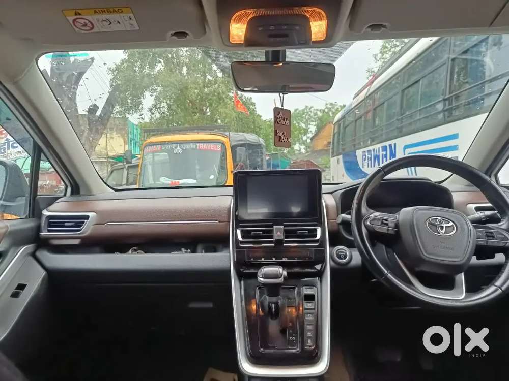 Toyota Innova Hycross 2023