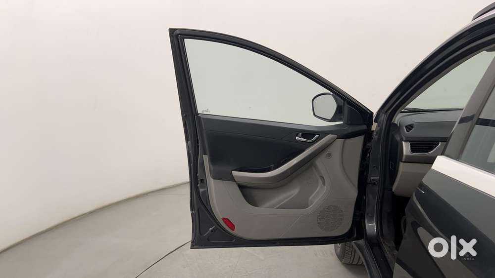 Tata Nexon 1.2 Revotron Xza Plus (l), 2019, Petrol