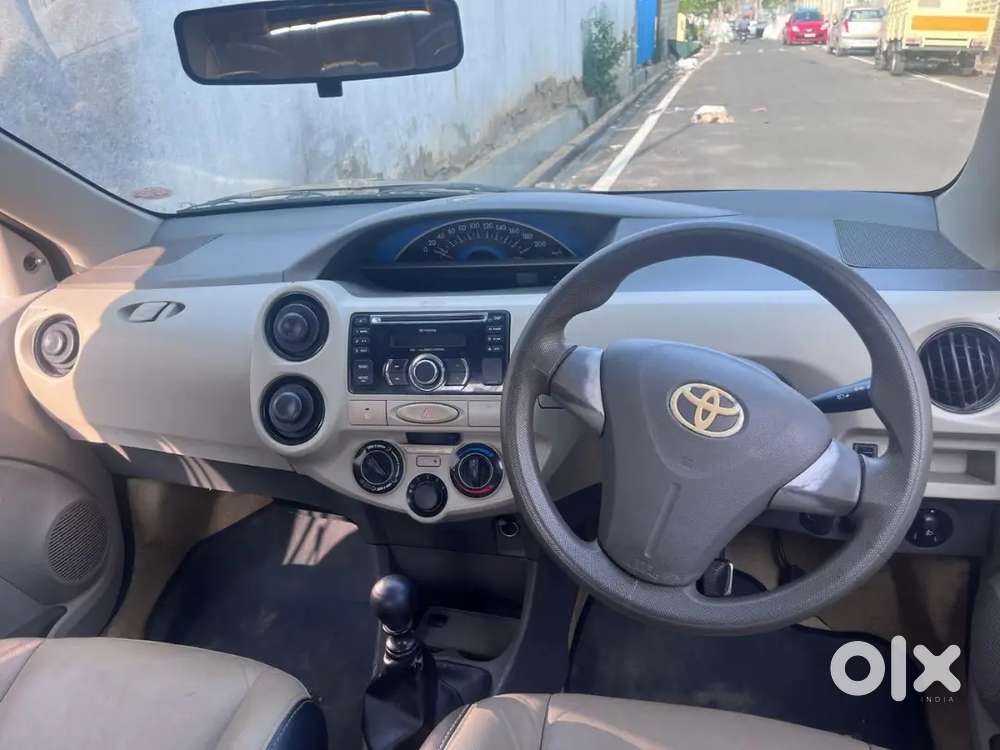 Toyota Etios Liva 2013 Diesel 130000 Km Driven