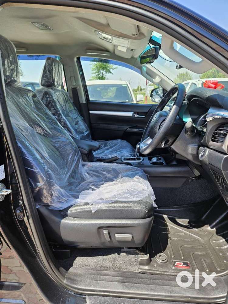Toyota Hilux Black Edition Diesel Turbo Automatic, 2025, Diesel