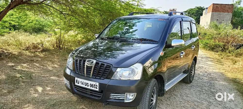 Mahindra Xylo Black Superb Pickup