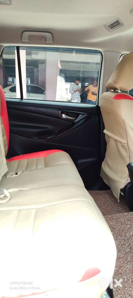Toyota Innova Crysta 2.4 G Plus Mt 8 Str, 2025, Diesel