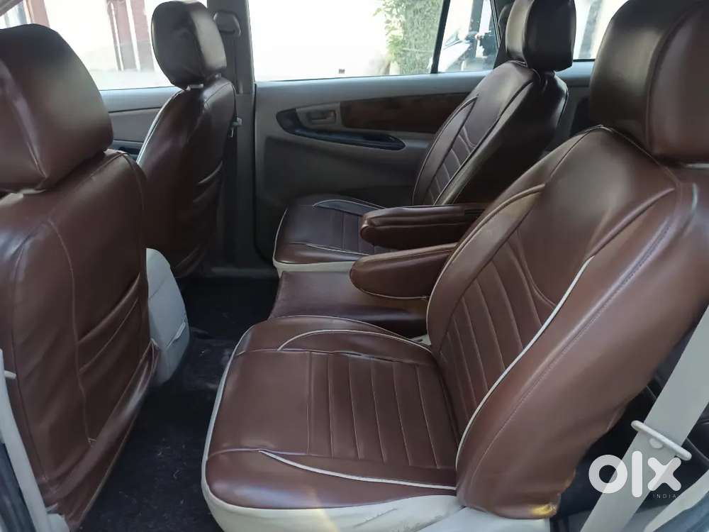 Toyota Innova 2011 Diesel Well Maintained
