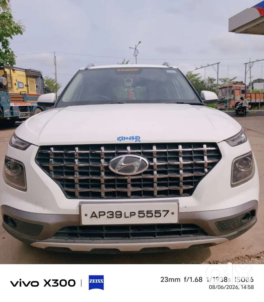 Hyundai Venue Diesel Manual 2nd Owner 2021