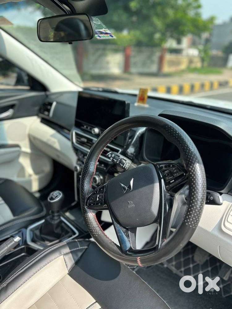 Mahindra Xuv 3xo Ax5 Ds Mt, 2026, Diesel