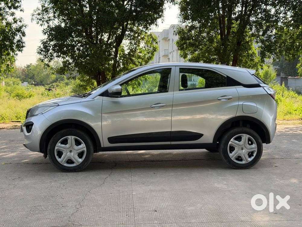 Tata Nexon 1.5 Revotorq Xm (s), 2018, Petrol