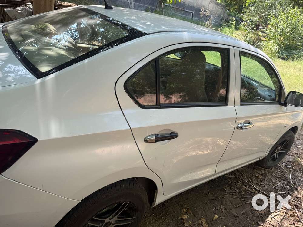 Honda Amaze Petrol 40000 Km Driven