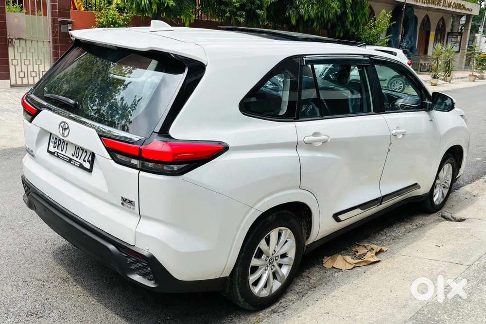 Toyota Innova Hycross 2.0 Vx (o) Hybrid 7 Str, 2026, Petrol