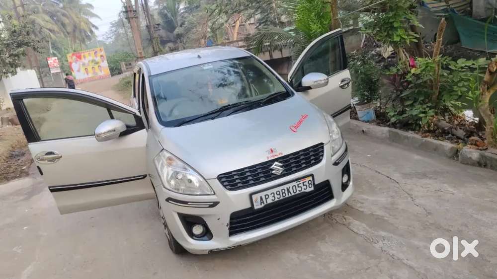 Maruti Suzuki Ertiga 2013 Diesel 142000 Km Driven