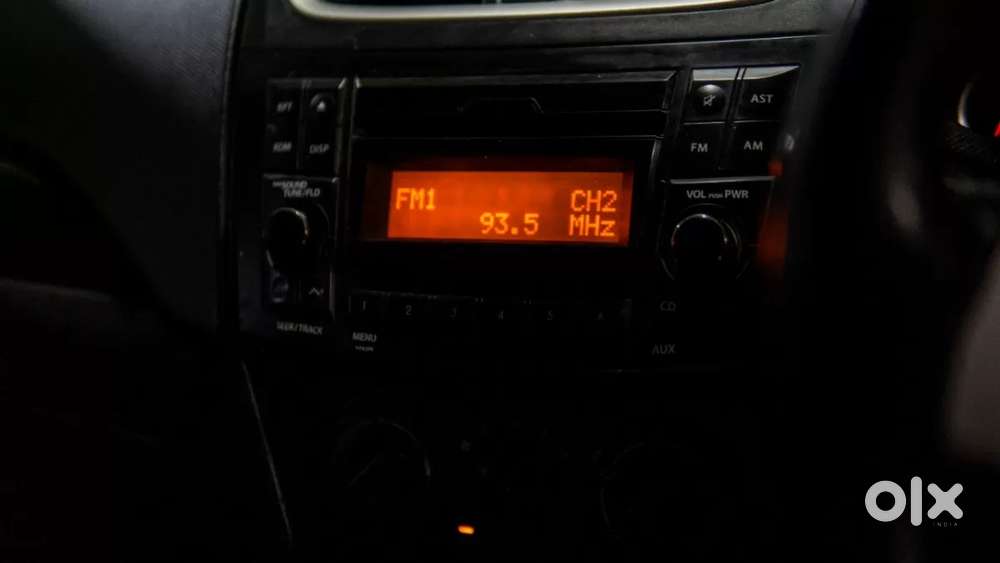 Maruti Suzuki Swift Vxi Optional, 2016, Petrol