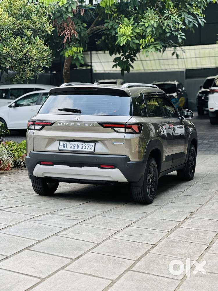 Maruti Suzuki Brezza 1.5 Zxi Smart Hybrid, 2024, Petrol