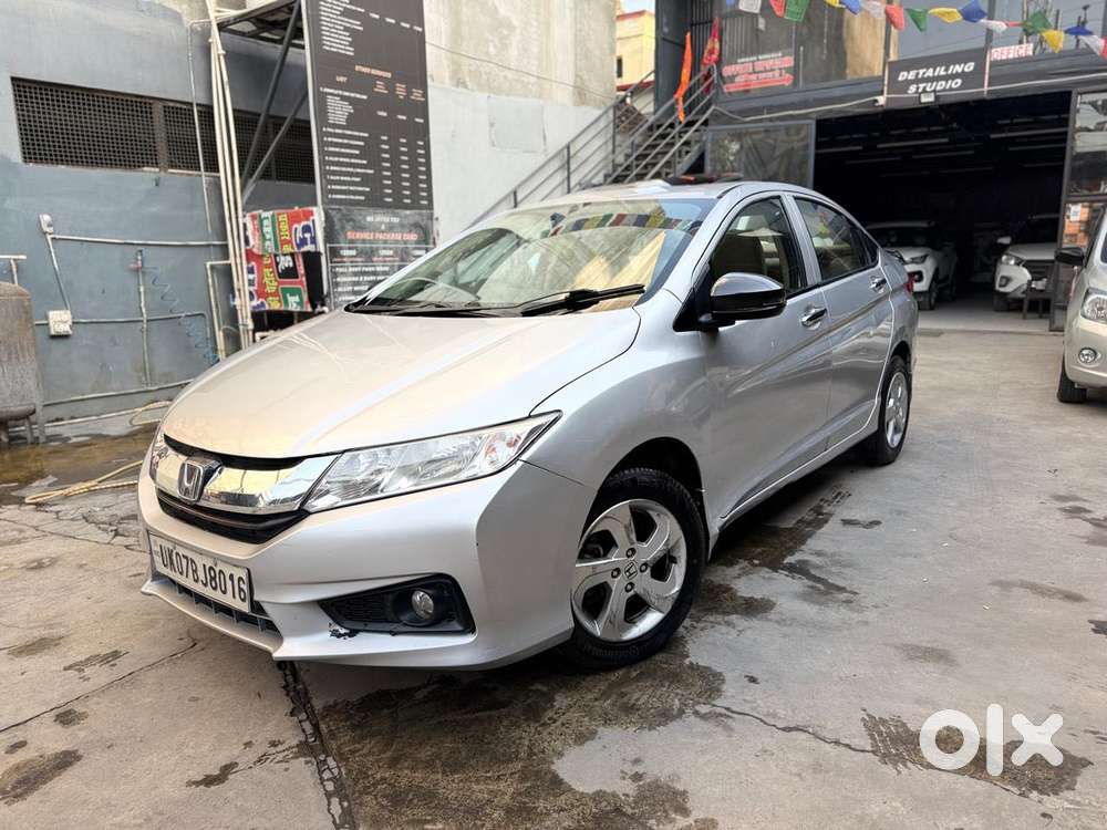 Honda City V Mt Sunroof, 2015, Petrol