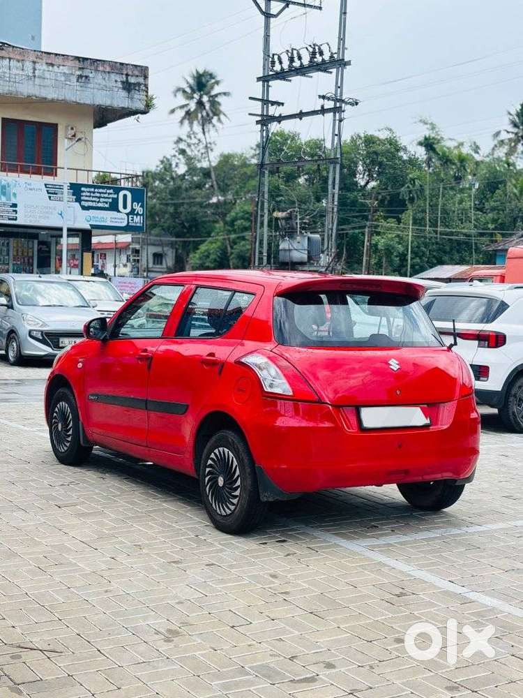 Maruti Suzuki Swift Lxi, 2016, Petrol