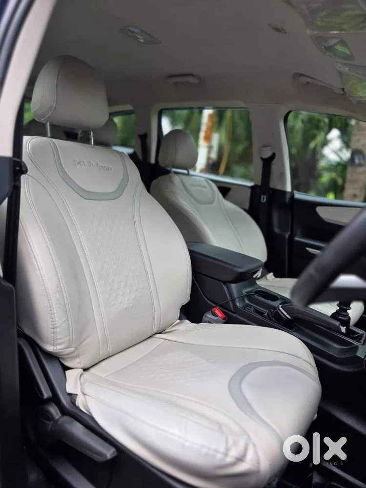 Mahindra Xuv700 2.2 Mx Diesel Mt 5 Str, 2022, Diesel