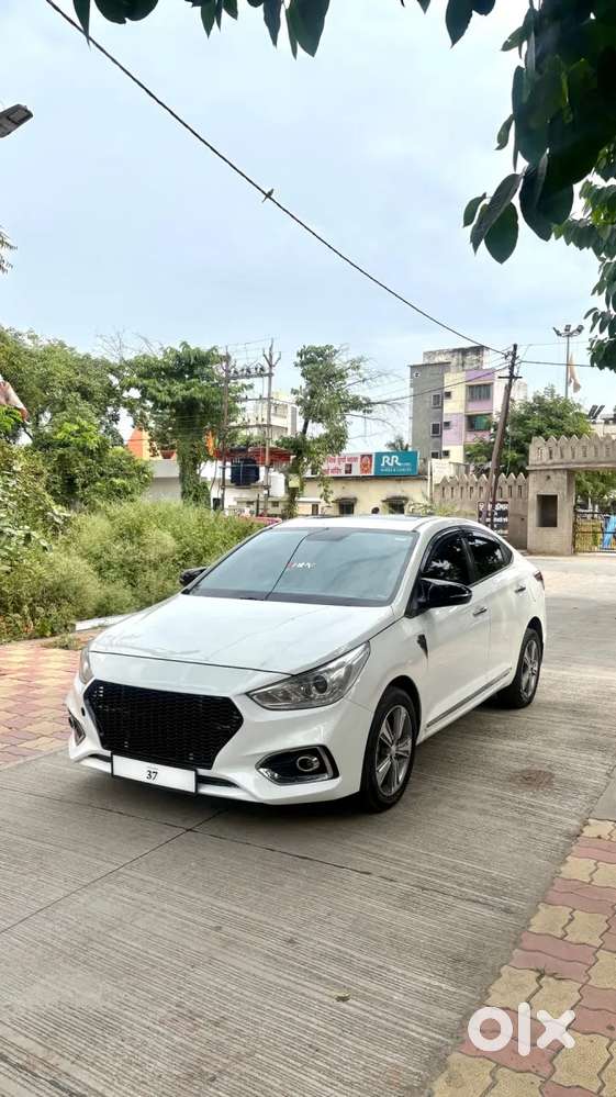 Hyundai Verna 1.6 Sx (o) At Anniversary Edition Vtvt, 2018, Petrol