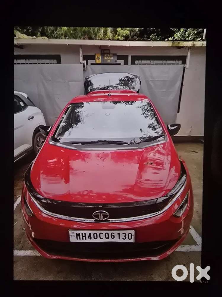 Tata Altroz Dec.2023 Petrol Well Maintained