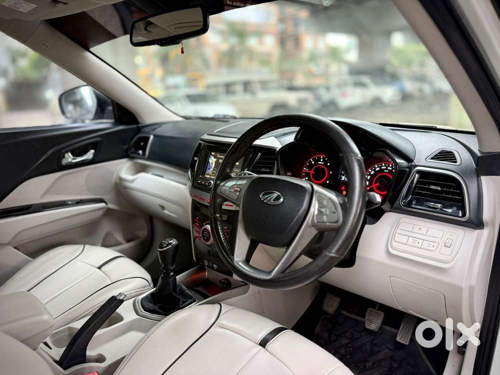 Mahindra Xuv300 W8 (o) 1.5 Diesel Amt, 2022, Diesel