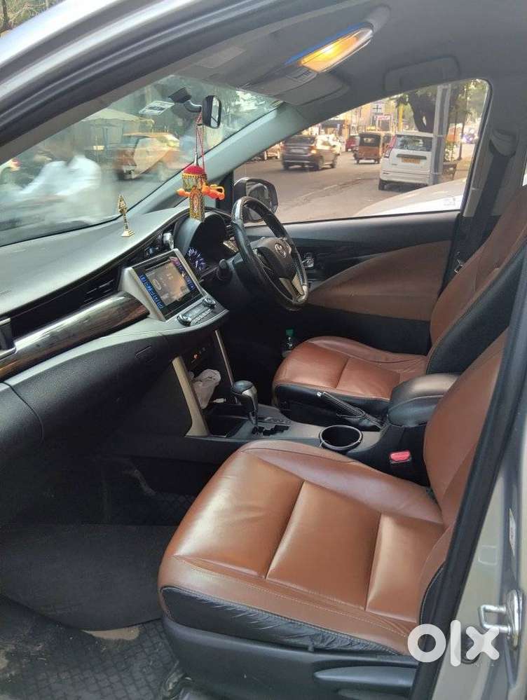 Toyota Innova Crysta 2.8z Automatic, 2016, Diesel